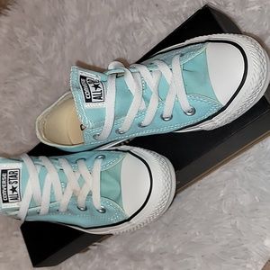 CONVERSE LOW TOP TIFFANY BLUE SNEAKERS